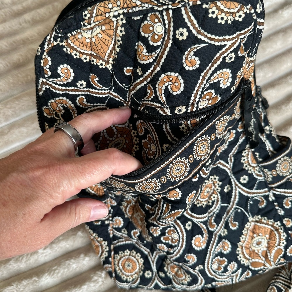 Vera Bradley cafe Latte Black and Gold Paisley Backpack - Picture 4 of 7